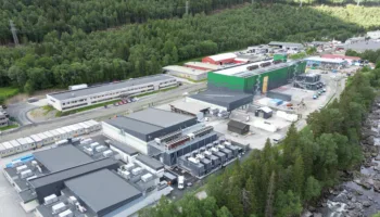 Dronebilde av datasenteret på Rjukan